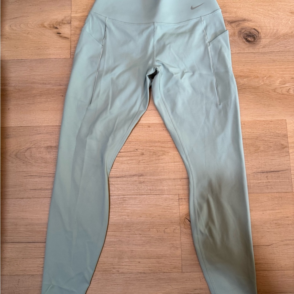 Nike Green High-Waisted Leggings